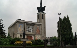 Kościół pw. Św. Maksymiliana Marii Kolbego i NMP Królowej Polski w Woli Filipowskiej
