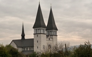 Kościół pw. św. Jana Pawła II w Krzeszowicach
